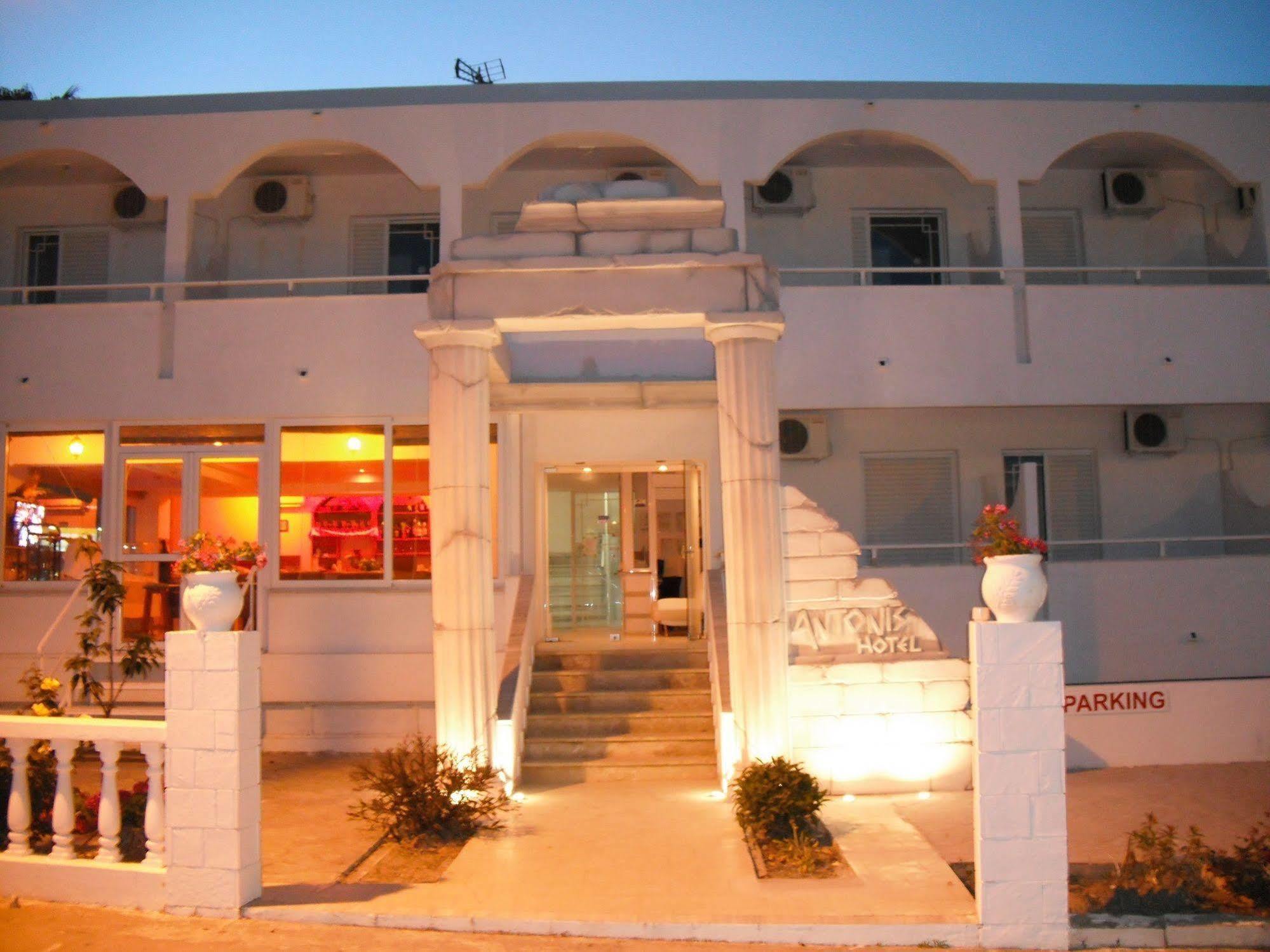 Antonis Hotel Kéfalos Exterior foto